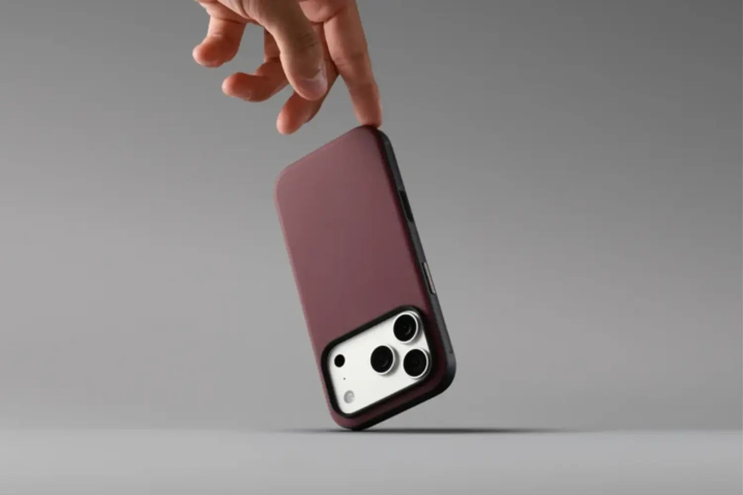 NOMAD Mag Sports Case For Apple iPhone 18 Pro Max / 17 Pro Max - Red