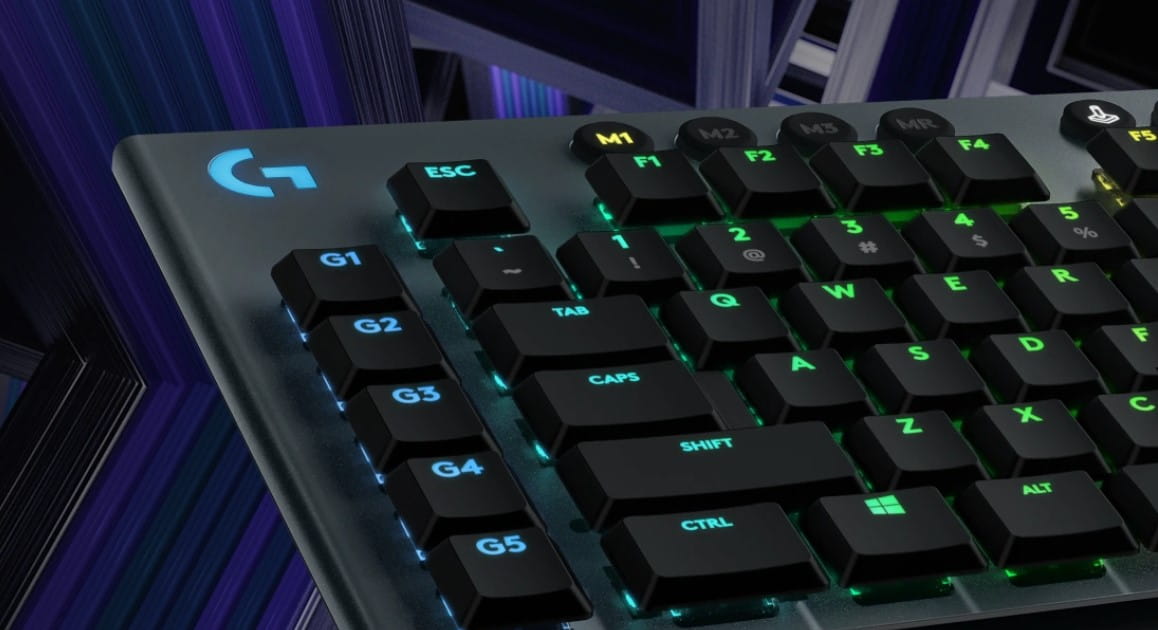 Logitech G815 Lightsync RGB Mechanical Gaming Keyboard Linear - Carbon