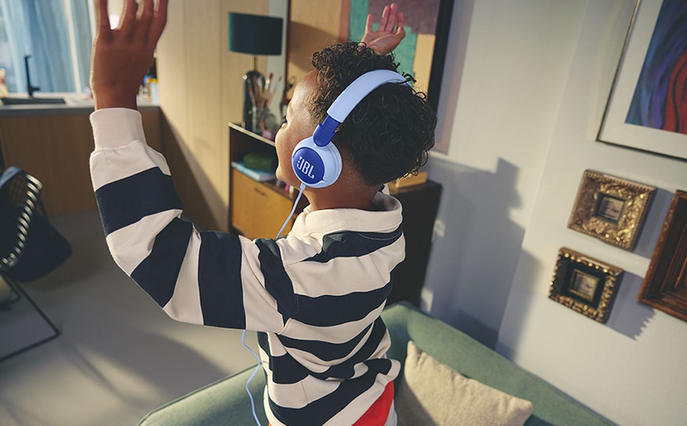 JBL_Junior_320_Wired_On-Ear_Kids_Headphones_With_Mic_sold_by_Technomobi