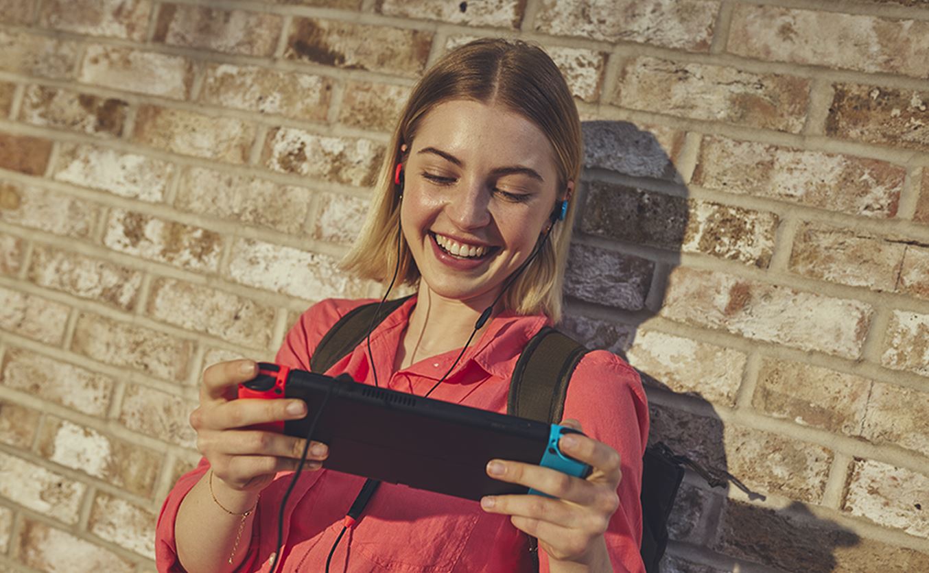 JBL_Wired_In-Ear_Gaming_Headset_With_Volume_Slider_and_Mic_Mute_sold_by_Technomobi