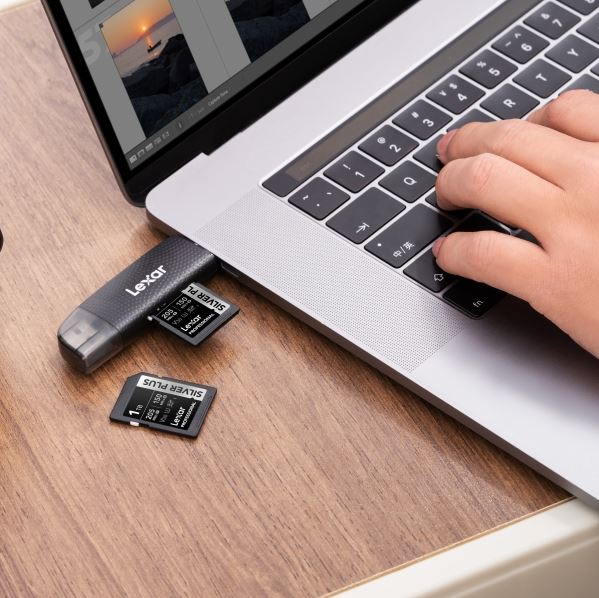Lexar_SD_Professional_Silver_Plus_128GB_Memory_Card_sold_by_Technomobi