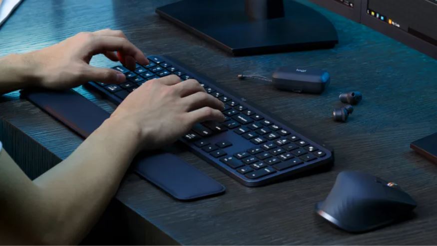 MX_Keys_S_Combo_sold_by_Technomobi_1