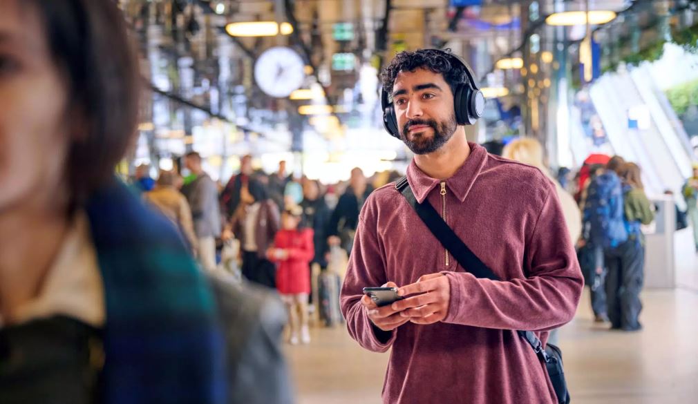 Philips_TAH6509_Bluetooth_Over_Ear_Active_Noice_Cancelling_Headphones_sold_by_Technomobi