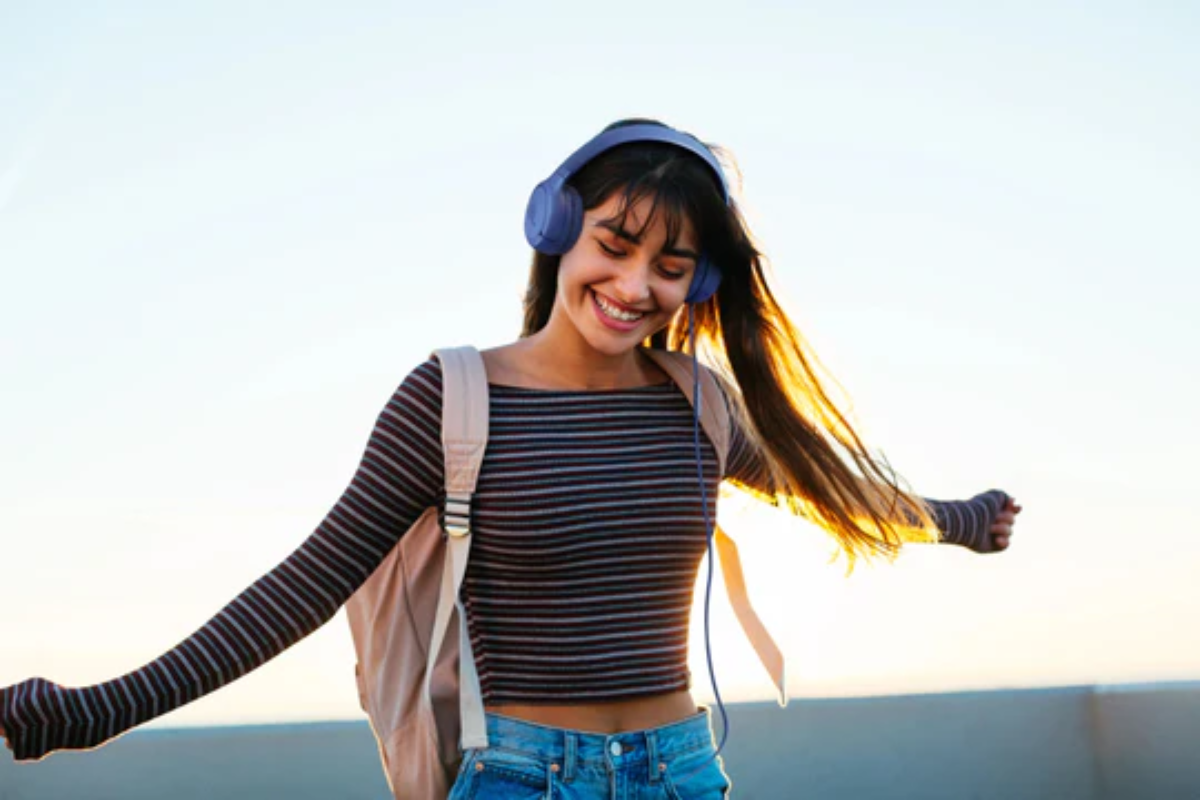 JBL_Tune_530C_Hi_-_Res_Wired_On_Ear_Headphone_-_Black_1_