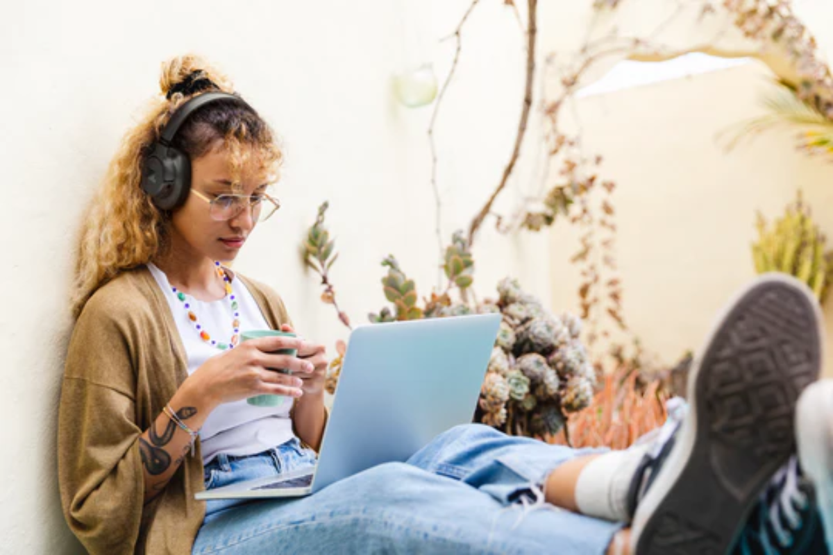 JBL_Tune_780_NC_Bluetooth_Over_Ear_Headphone_-_Black_3_