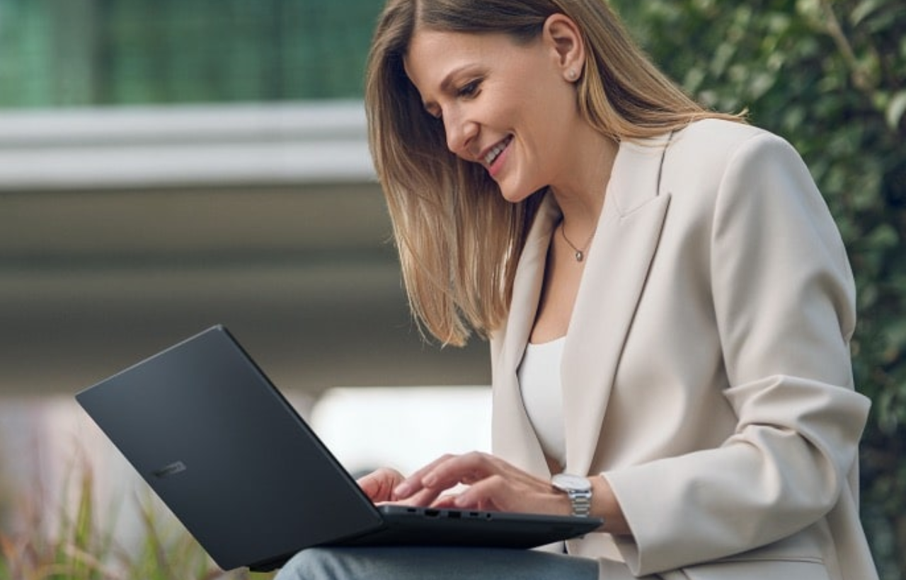 Asus_ExpertBook_B1503CVA_Core_i7-1355U_15.6-inch_Laptop_16GB_RAM_512GB_SSD_1_