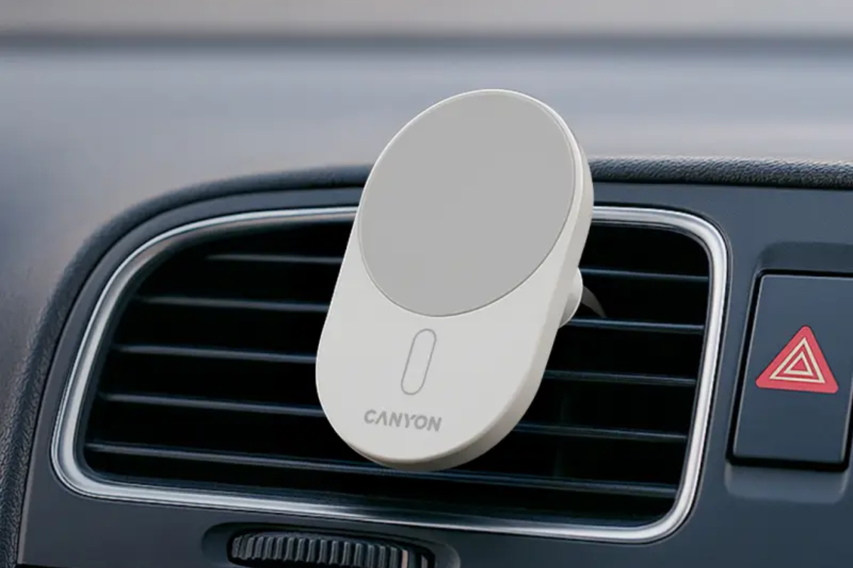 Canyon_Car_Charger_OnGrip_105_15W_Qi2_Wireless_-_Black_1_