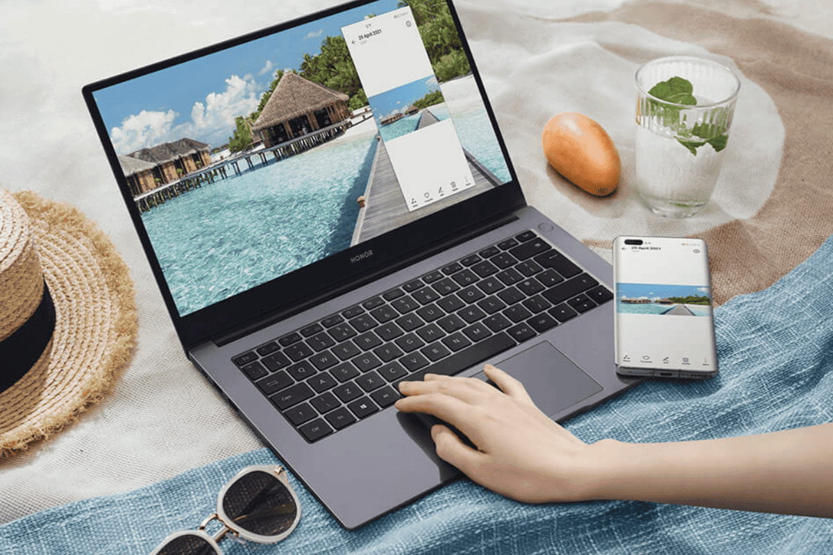 Honor_Magicbook_X14_i3_Laptop_8GB_RAM_512GB_ROM_with_Mouse_and_Backpack_-_Gray_3_2_