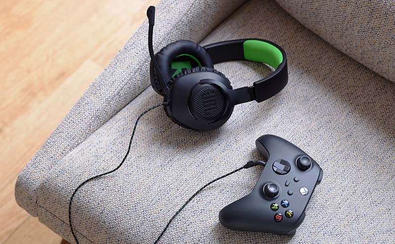JBL_Quantum_100X_Console_Gaming_Headphones_sold_by_Technomobi