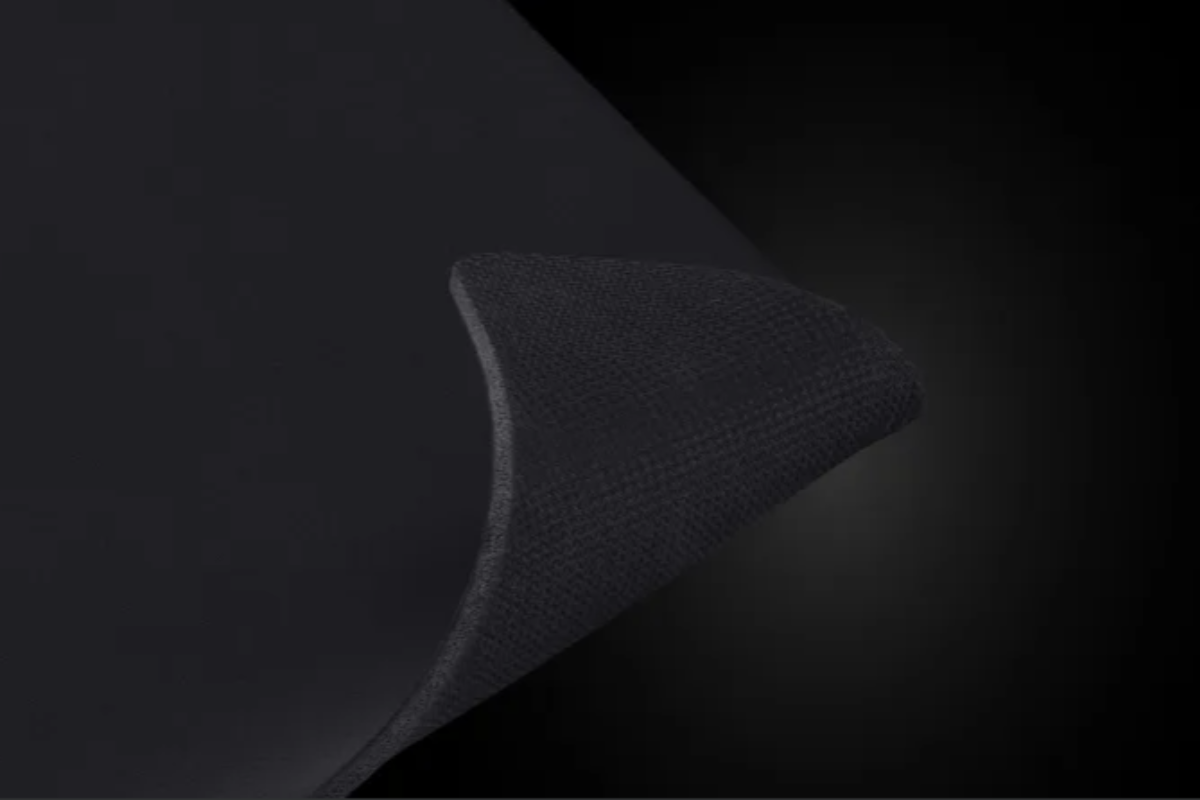 Logitech_G840_Gaming_Mouse_pad_1_