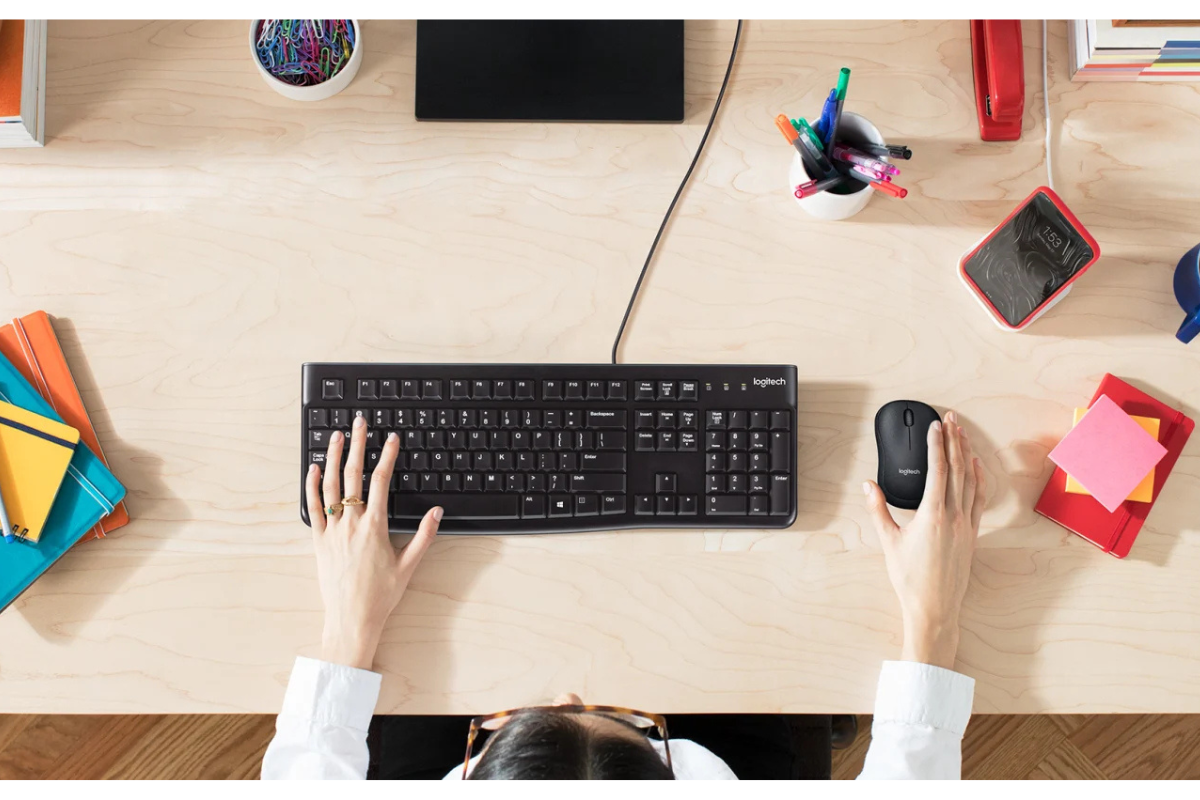 Logitech_K120_USB_Corded_Keyboard_