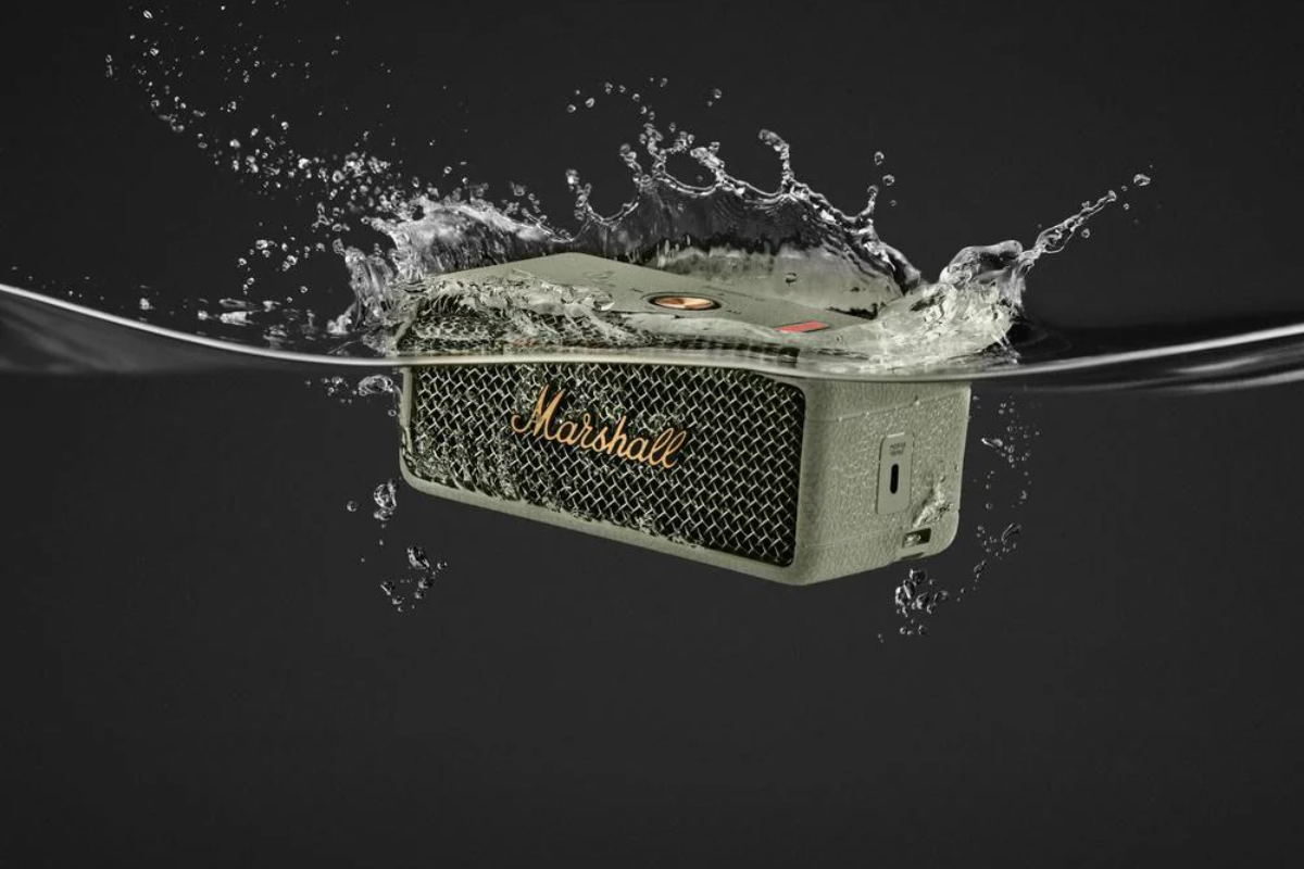 Marshall_Emberton_III_Portable_Bluetooth_Speaker_-_Midnight_Blue_2_