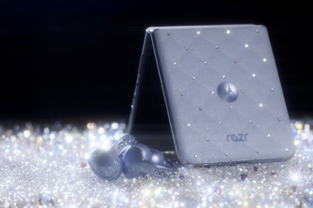 Motorola_Razr_60_256GB_-_Swarovski_Ice_Melt