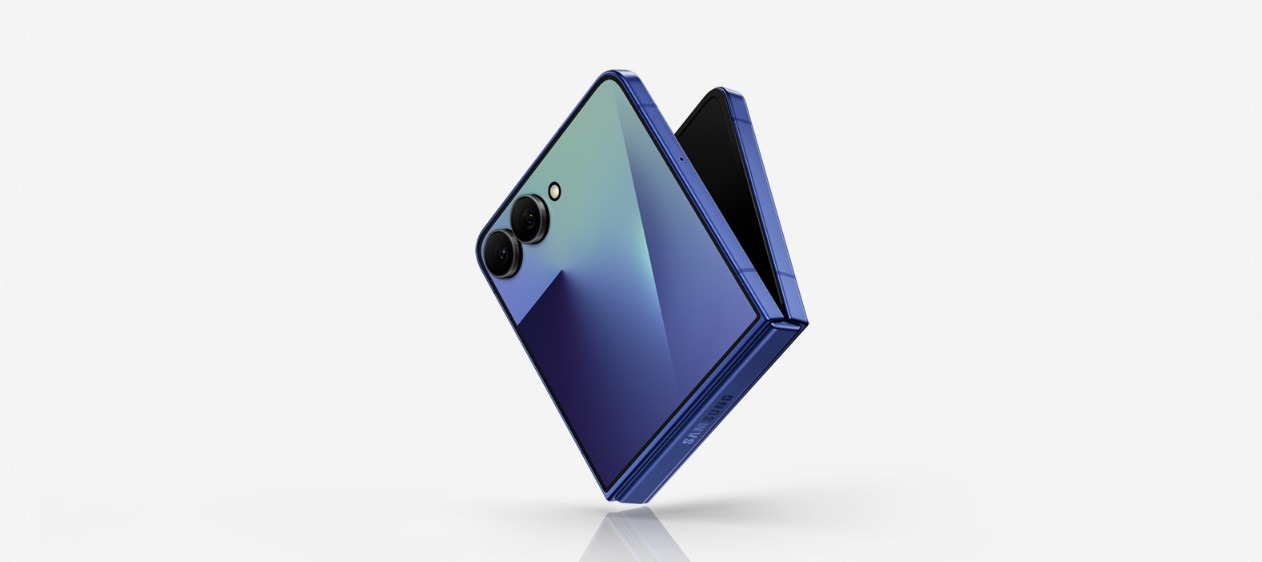 New_Samsung_Galaxy_Z_flip7_5G_2025_sold_by_Technomobi