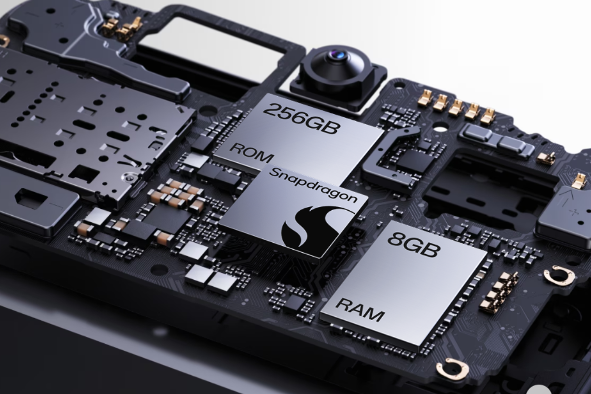 Oppo_A6_4G_Dual_Sim_256GB_-_Sapphire_Blue_3_