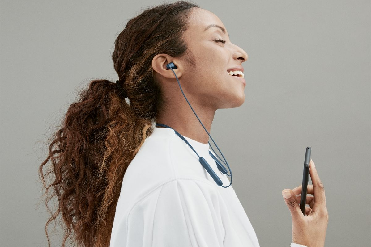 Sony_WI-C100_Wireless_Earphones_-_Blue_1_