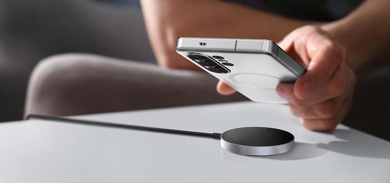 Wireless_Charger_sold_by_Technomobi