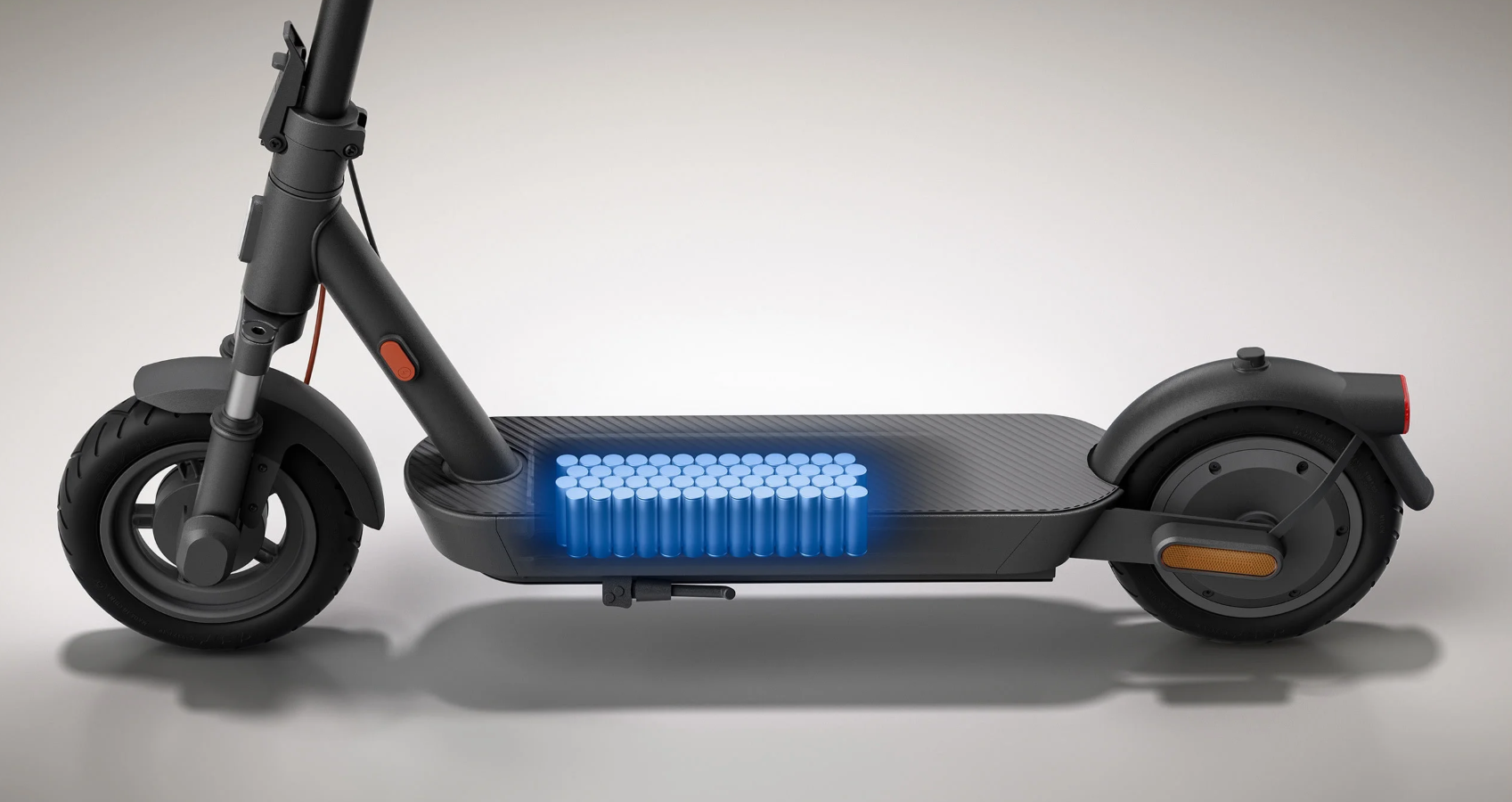 Xiaomi_Electric_Scooter_5_60km_long_battery_life_sold_by_Technomobi