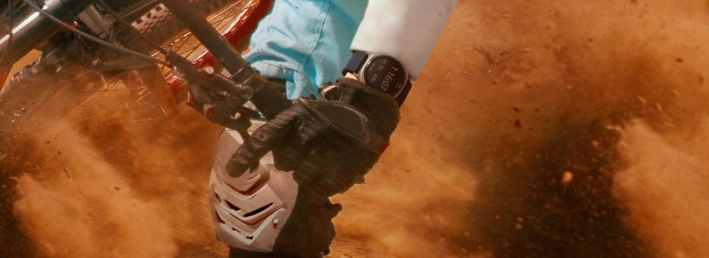 galaxy-watch-ultra-2025-desert02-pc